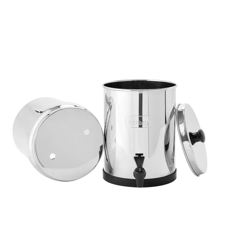 Cuve supérieure du Travel Berkey® vue de dessous, cuve inférieure et couvercle