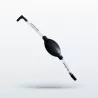 La pompe Black Berkey Primer™ : une poire en caoutchouc noir entre deux tuyaux transparents