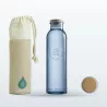Bouteille OmWater Mini 500 ml en verre recyclé, avec son étui en coton et son bouchon