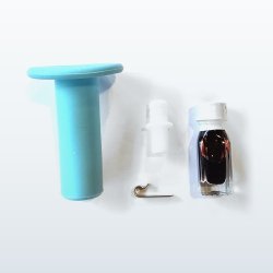 Kit montage & amorçage Berkey® : les deux adaptateurs Prime Rite™, le clip anti-blocage d'air et le colorant test