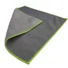 Microfibre abrasive pour filtres Berkey® : grise à liseré vert, un coin replié